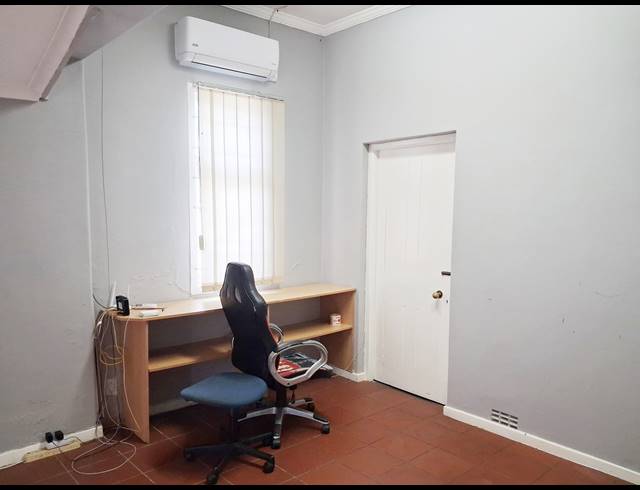 100M² OFFICE RENTED IN NEWTON PARK